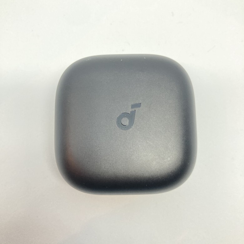 ANKER Soundcore P31i 充電ケース