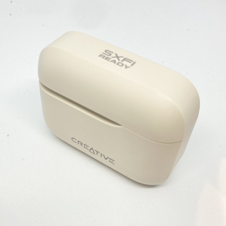 CREATIVE Zen Air Plus 充電ケース