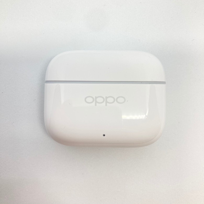 OPPO Enco Buds3 Pro 充電ケース