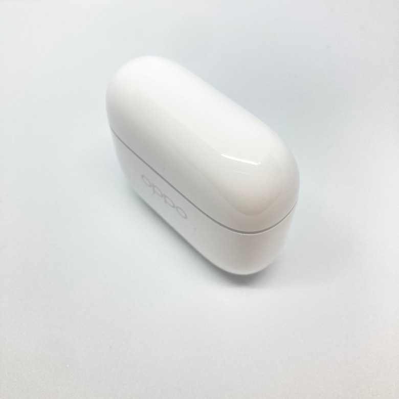 OPPO Enco Buds3 Pro 充電ケース