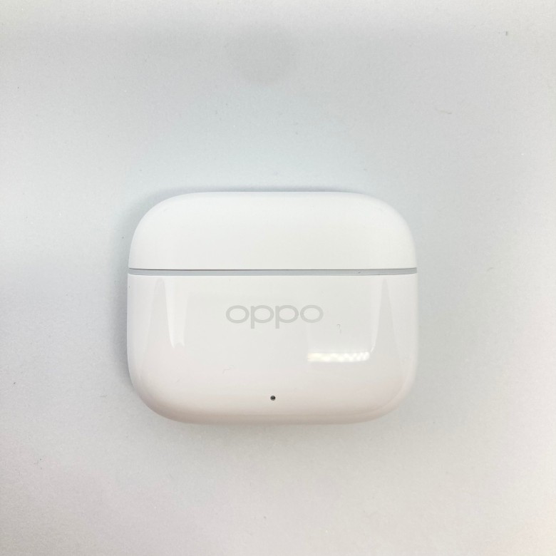 OPPO Enco Buds3 Pro 充電ケース