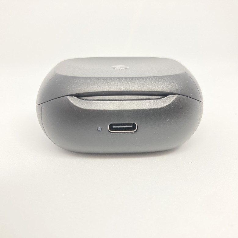 Skullcandy Smokin' Buds 充電ケース