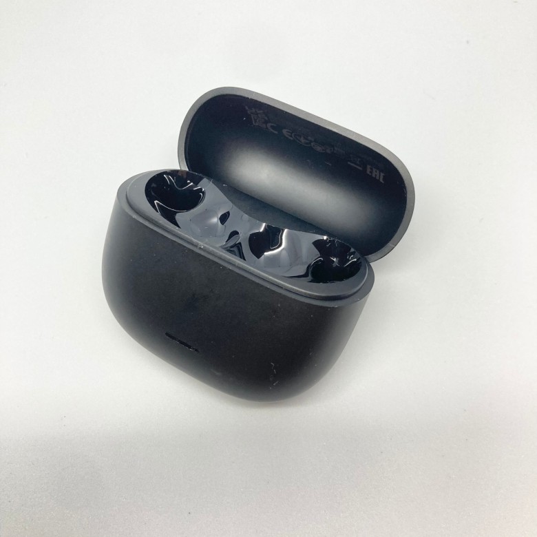 Xiaomi Redmi Buds 6 Lite 充電ケース