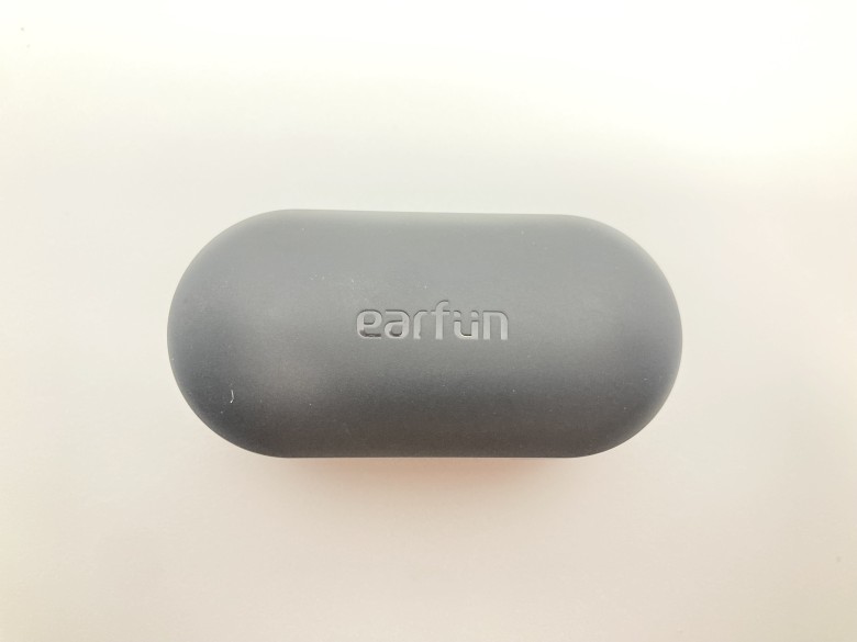 earfun Free 1S 充電ケース