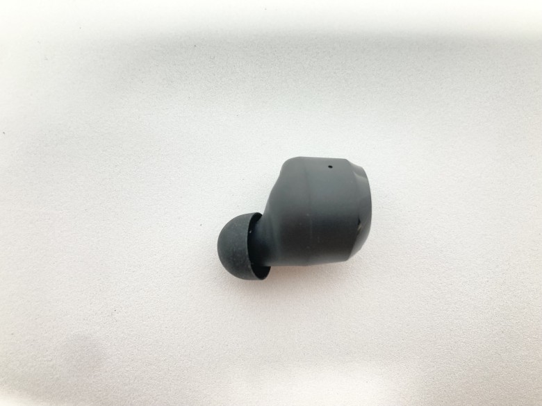 ANKER Soundcore A25i 装着感